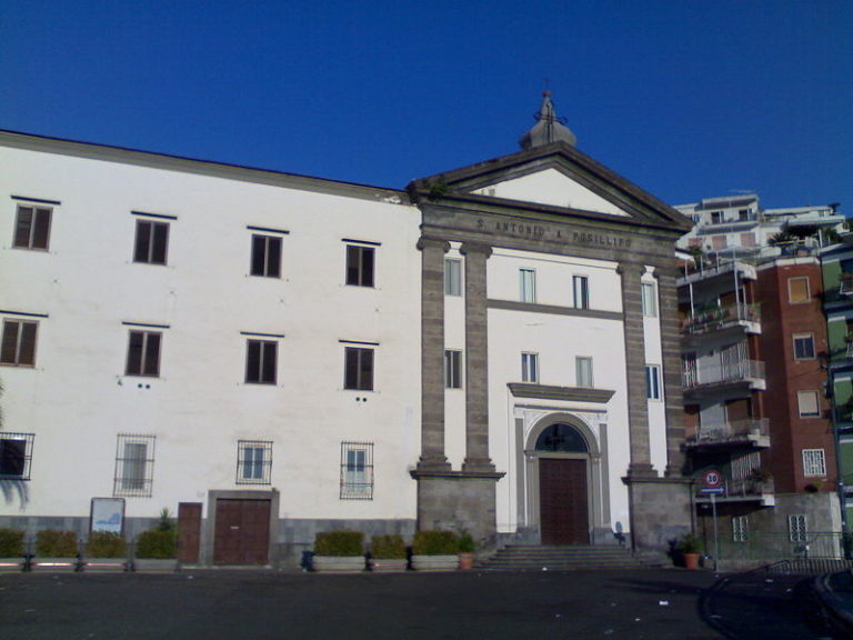 PIAZZA LUIGI MIRAGLIA Cose di Napoli PIAZZA LUIGI MIRAGLIA Cose di Napoli