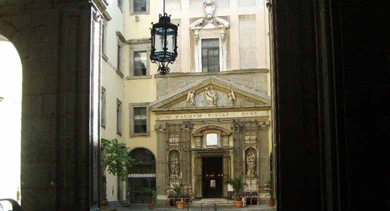 Il Banco Dei Pegni Cose Di Napoli